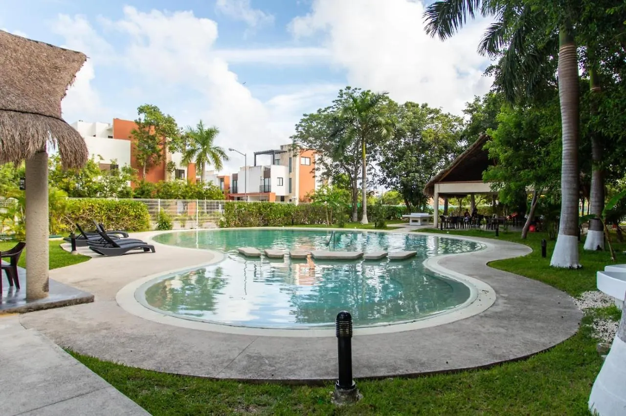 Exclusive Building 6 People 3 Cable Televisions 2 Swimming Pools Balcony, Villa Cancun Mexico