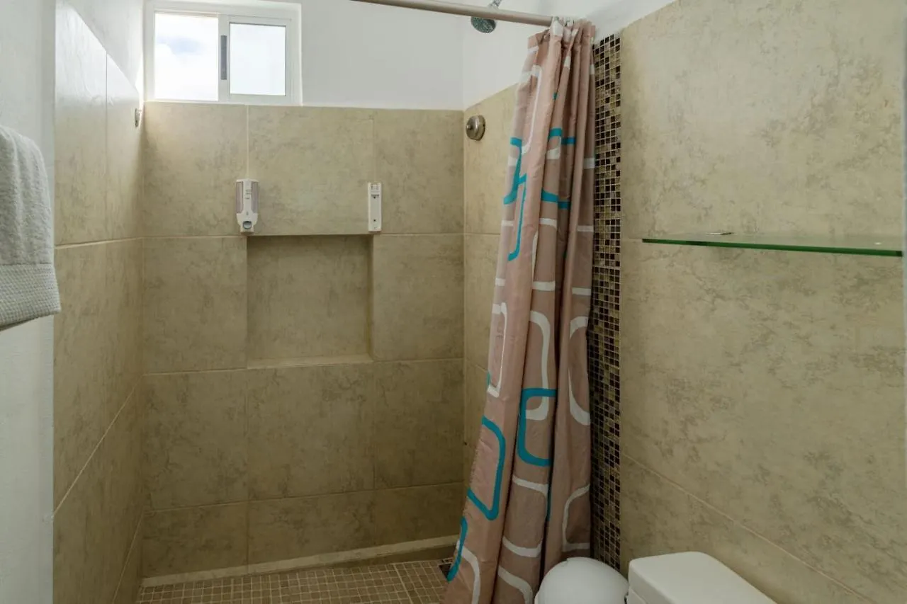 Exclusive Building 6 People 3 Cable Televisions 2 Swimming Pools Balcony, Villa Cancun