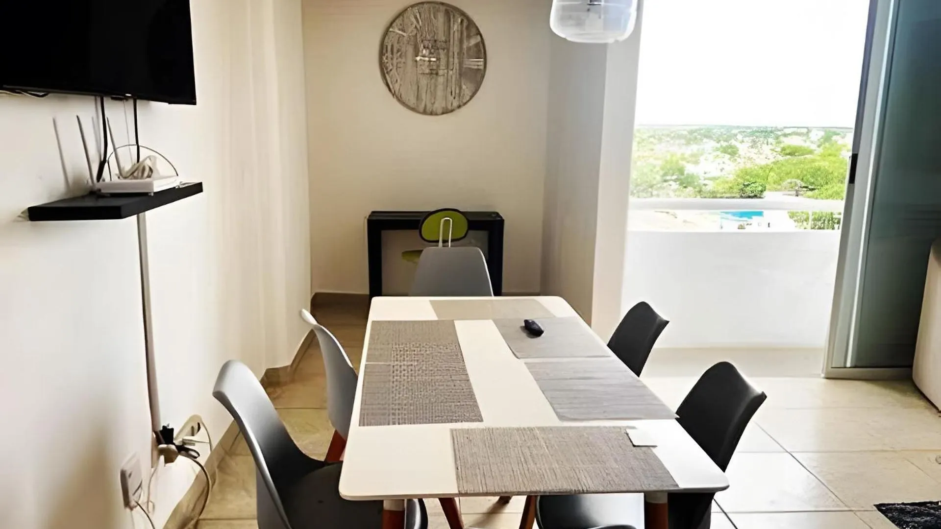 Exclusive Building 6 People 3 Cable Televisions 2 Swimming Pools Balcony, Villa Cancun 0*,  Mexico