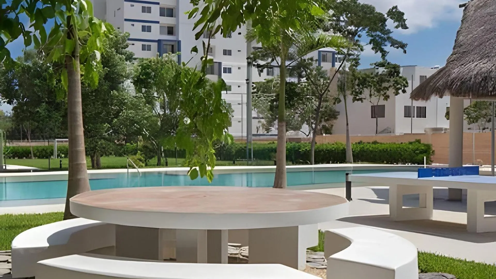 Exclusive Building 6 People 3 Cable Televisions 2 Swimming Pools Balcony, Villa Cancun Mexico