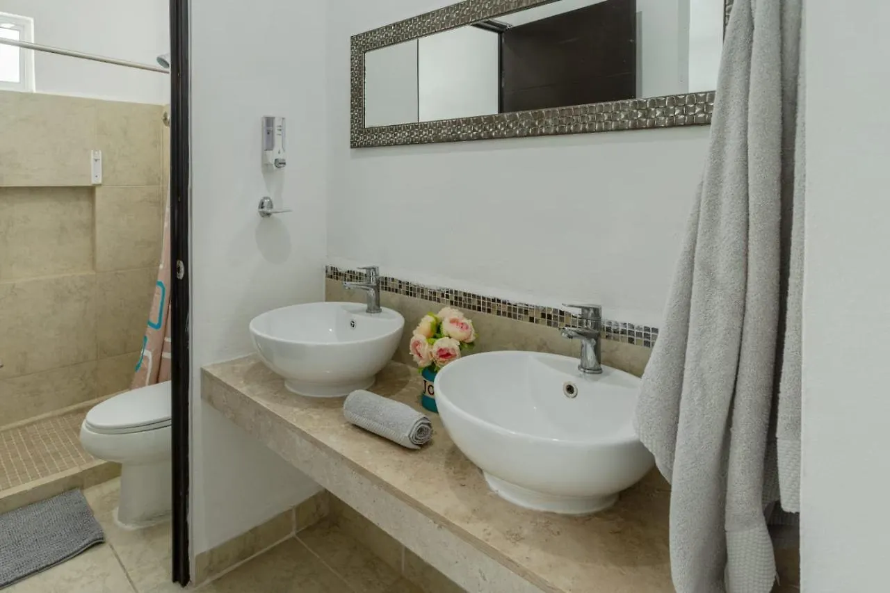 הוילה קנקון Exclusive Building 6 People 3 Cable Televisions 2 Swimming Pools Balcony, בית נופש
