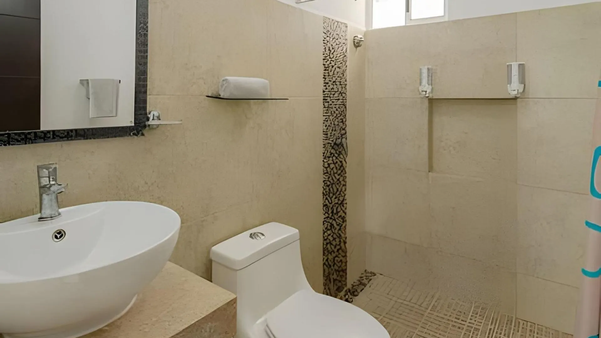 בית נופש הוילה קנקון Exclusive Building 6 People 3 Cable Televisions 2 Swimming Pools Balcony,